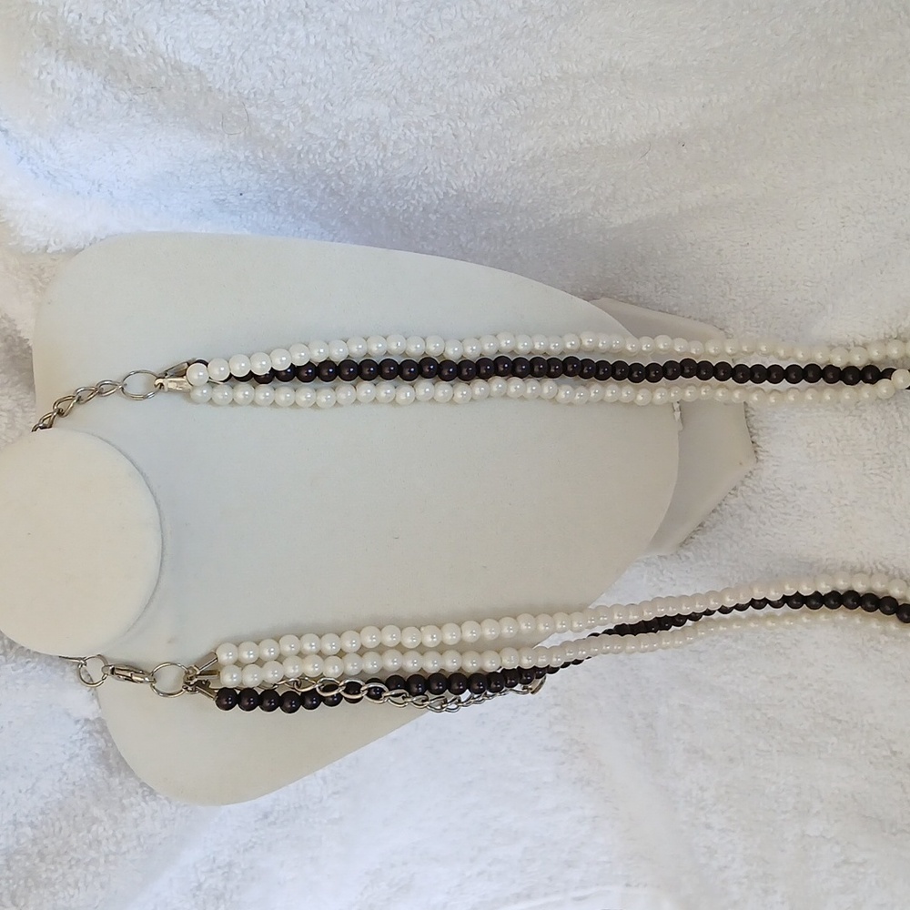Black & Whie Pearls & Link Silver Tone Chain
